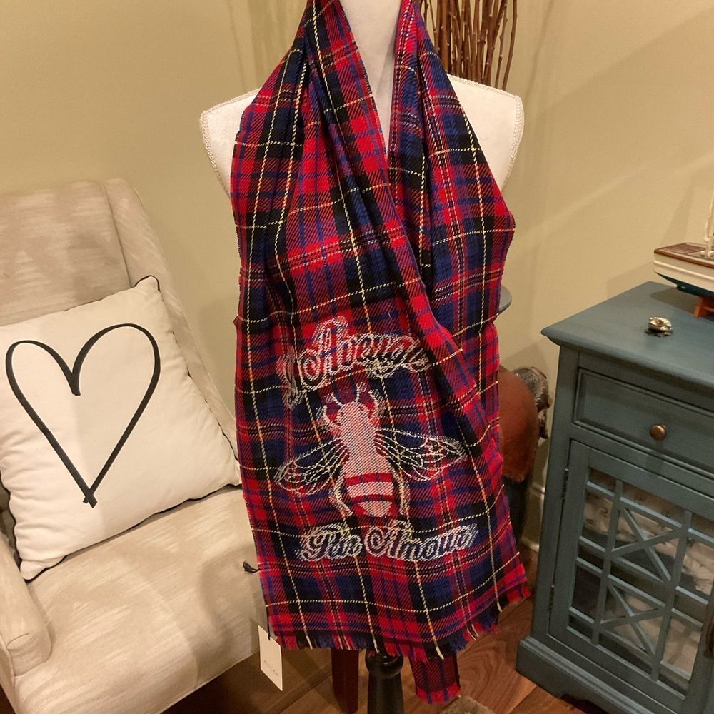SALE NWT AUTHENTIC GUCCI SCARF ❤️
